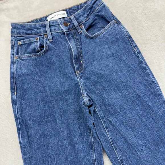 Aritzia Denim Forum Jeans Women's 25 Remy Curve Fit High Rise Wide Relaxed Denim - Picture 1 of 16